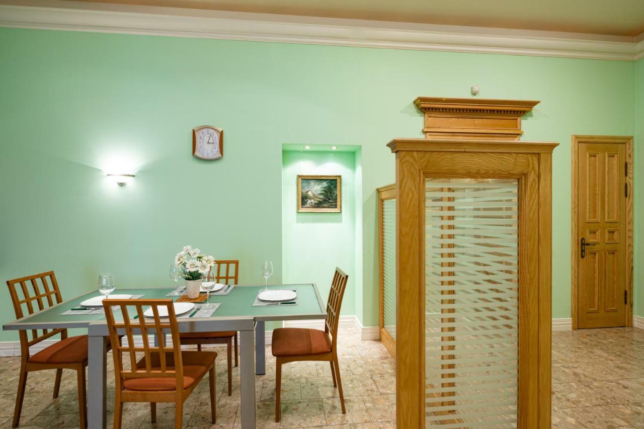 Old Riga 2 Bedroom Vecpilsetas Street Apartment Extérieur photo